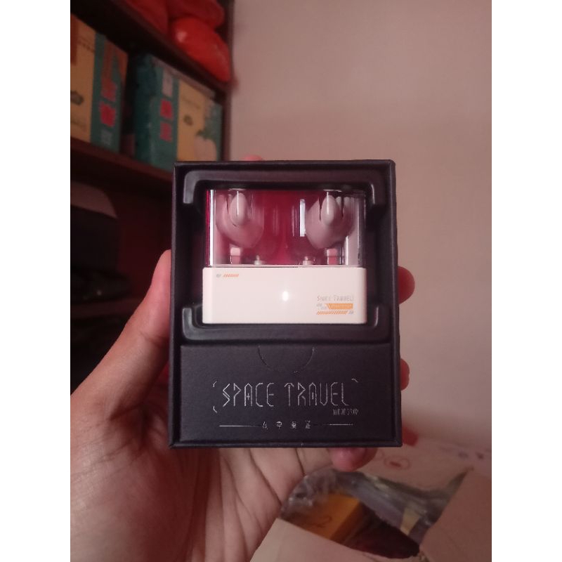 MOONDROP SPACE TRAVEL