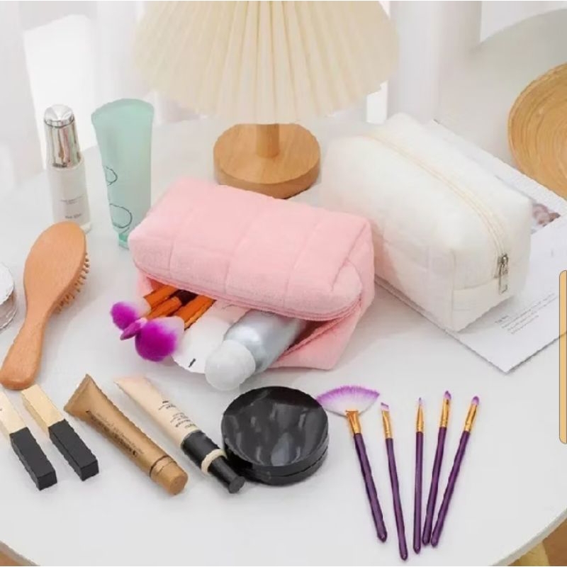 

Star+ HC Pouch Kosmetik Lucu Warna Macaroon Kotak Pensil Sleting Velvet Aesthetic Pastel Tempat Pensil Bulu Bentuk