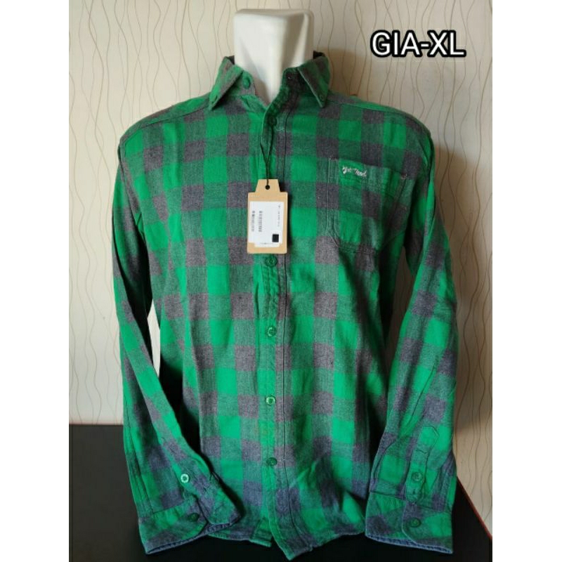 Kemeja Lengan Panjang EMBA Pria