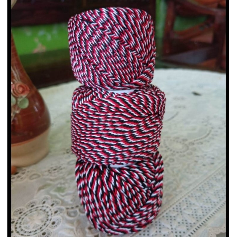 

tali tridatu asli bali per 5 meter ukuran 1.75mm