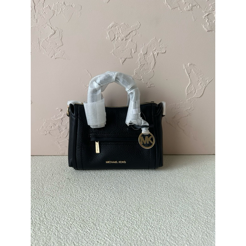 MK Carine Xs black michael kors carine