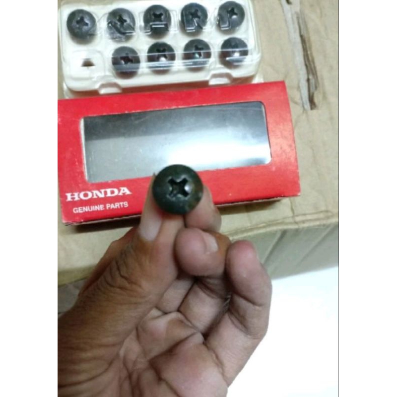 baut cover body baut dasi Honda Kirana karisma Supra x 125 dan lain nya original ahm