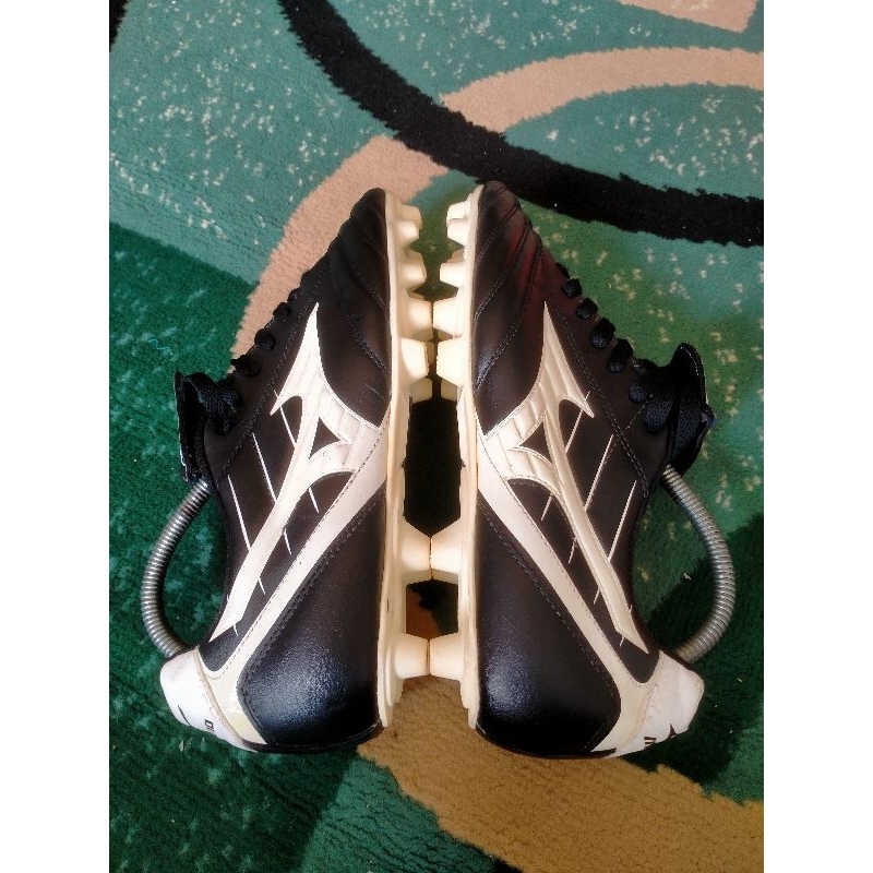 SEPATU BOLA MIZUNO NO 41 SECOND BEKAS ORIGINAL