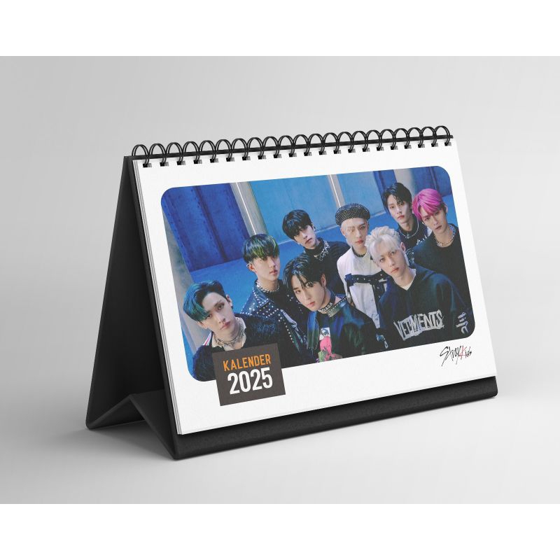 

Kalender Stray Kids 2025