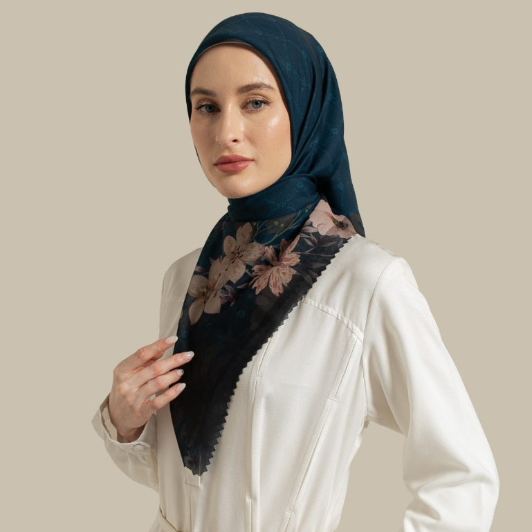 Wulang Narawangsa Hijab Segi Empat ⁠Soft Flower Navy | Kerudung Segi Empat | Hijab Motif Segi Empat 