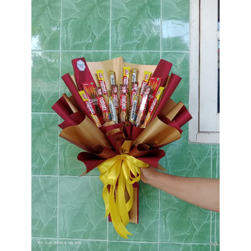 

Buket Snack | Buket Coklat | Bouquet Snack | Bouquet Wisuda | Ulang Tahun | Hadiah | Anniversary.