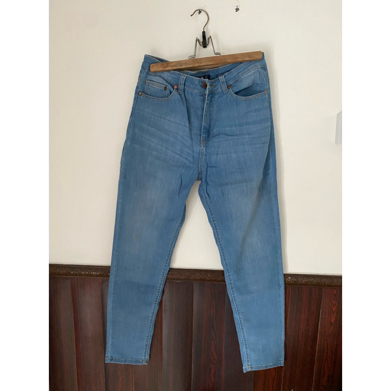celana jeans wanita the executive preloved