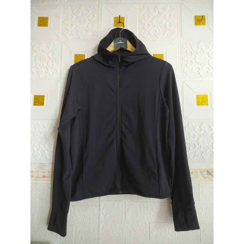 jaket running UNIQLO airism