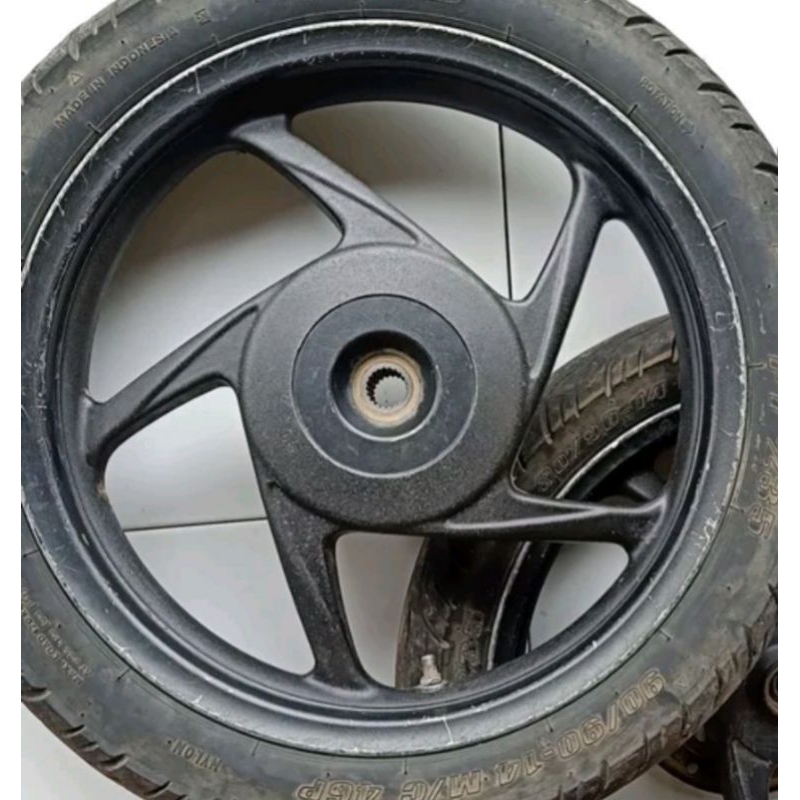 velg velk roda belakang original honda beat scoopy vario spacy karbu fi bekas