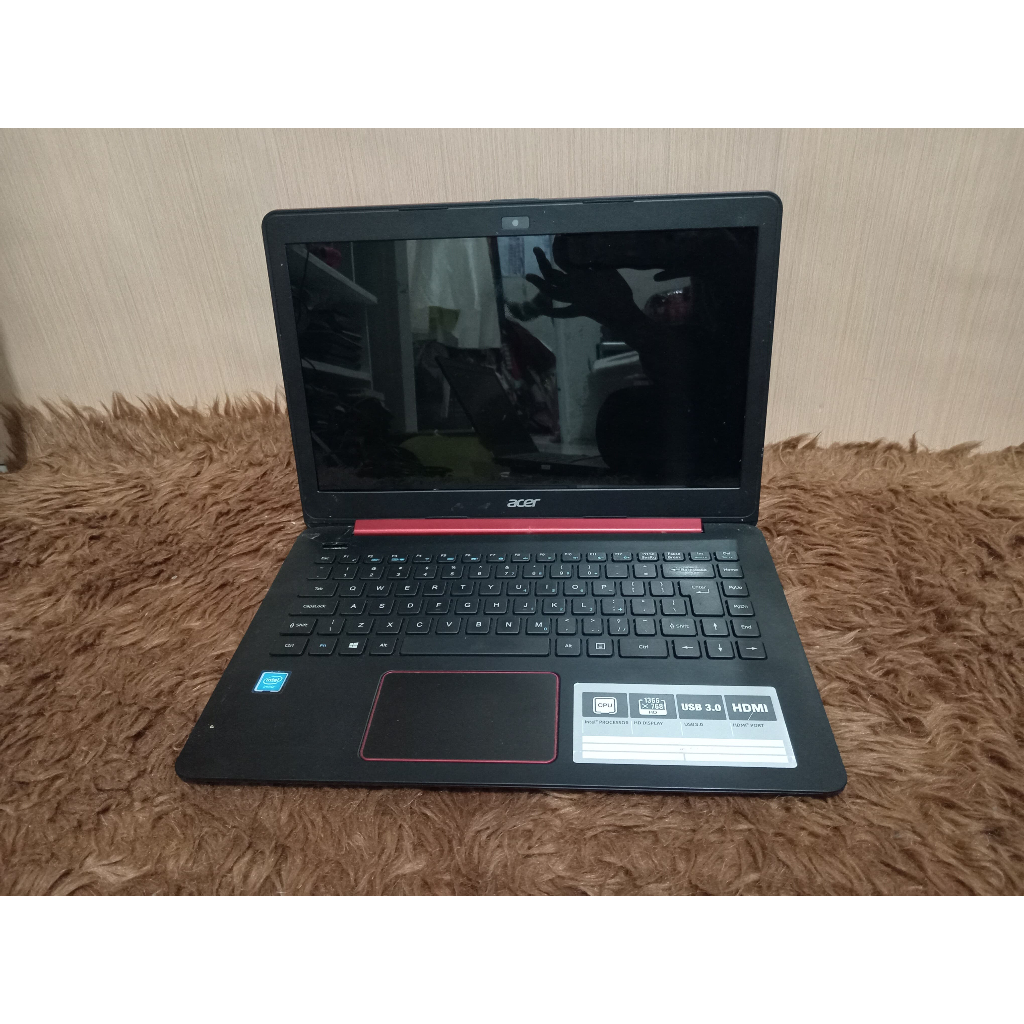 Laptop Acer one 14 warna merah hitam ram 2gb hdd 500gb MURAH