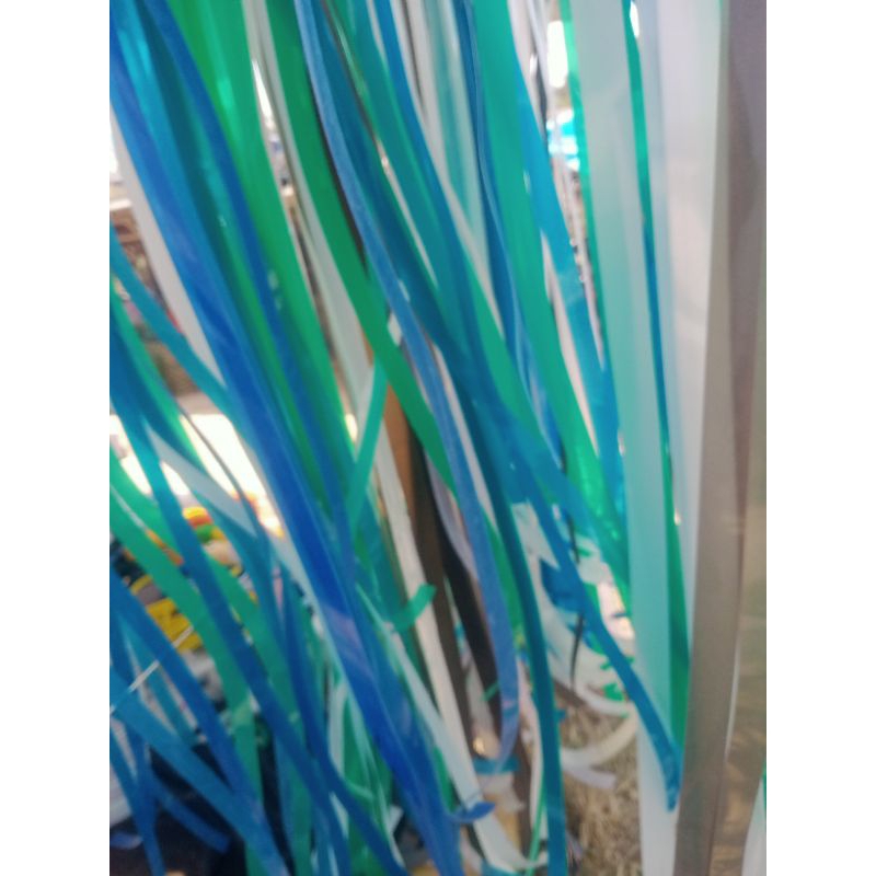 sawangan layangan bahan mika