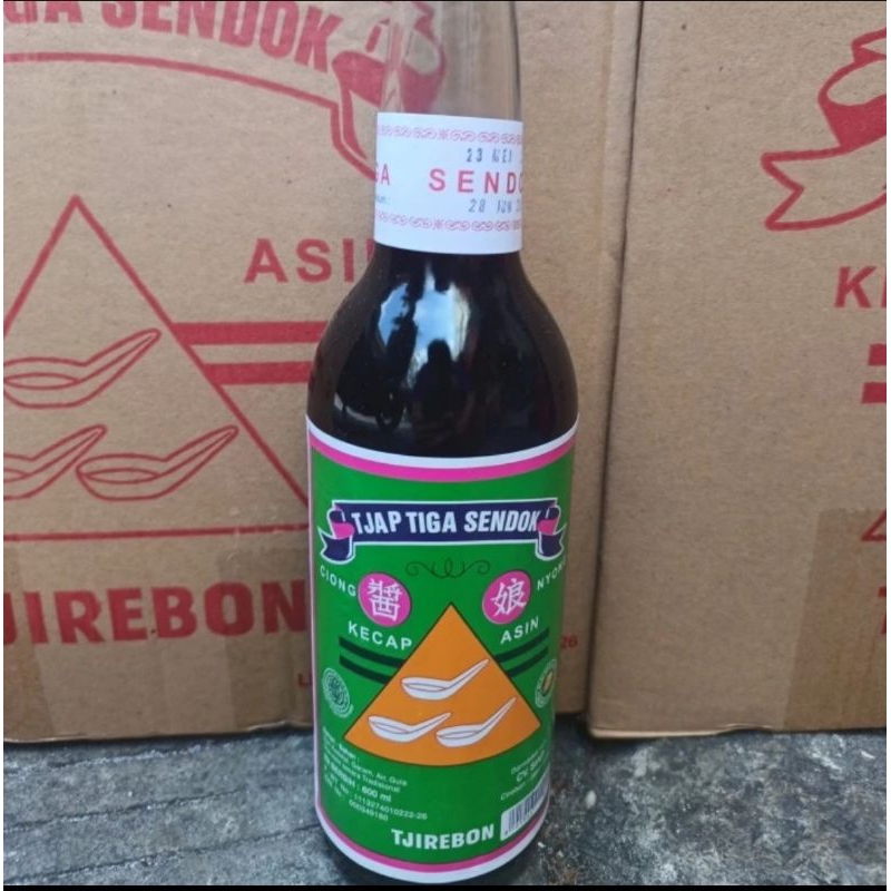 

Kecap Asin TIGA SENDOK