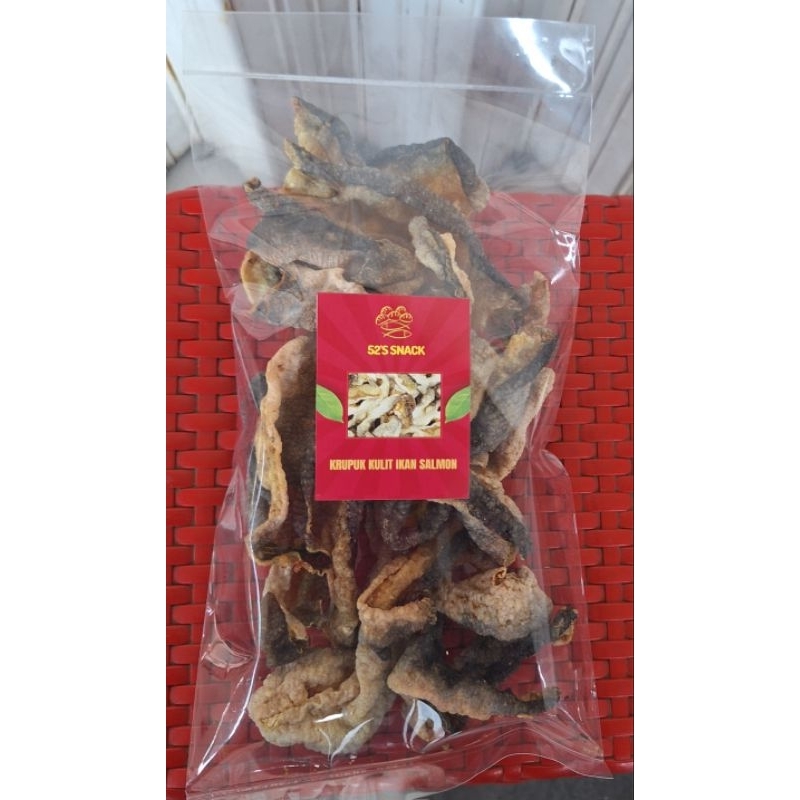 

Kerupuk ikan salmon
