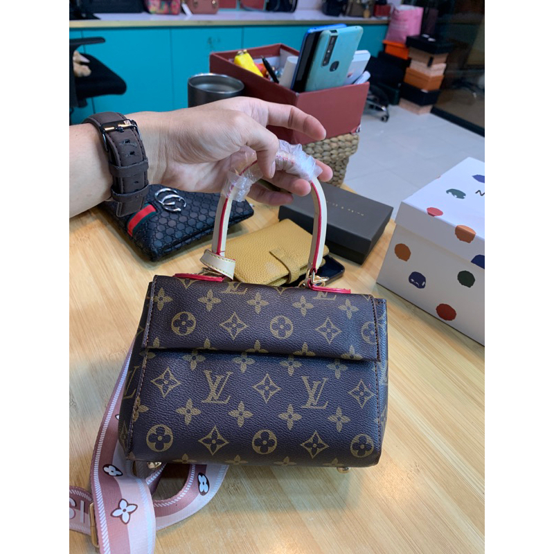 TAS CANTIK LV CLUNY MINII