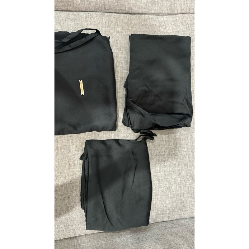 AS IS Basic Prayer Robe Buttonscarves