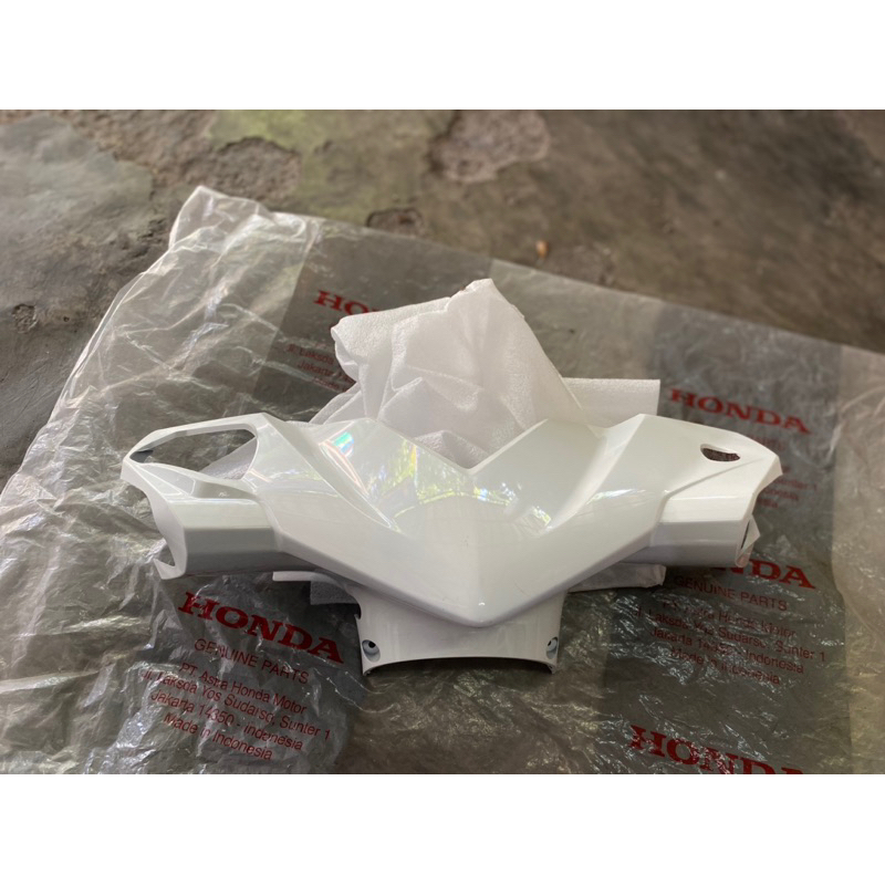 Batok Depan Beat Karbu Lama Putih Original AHM 53205-kvy-910pfw