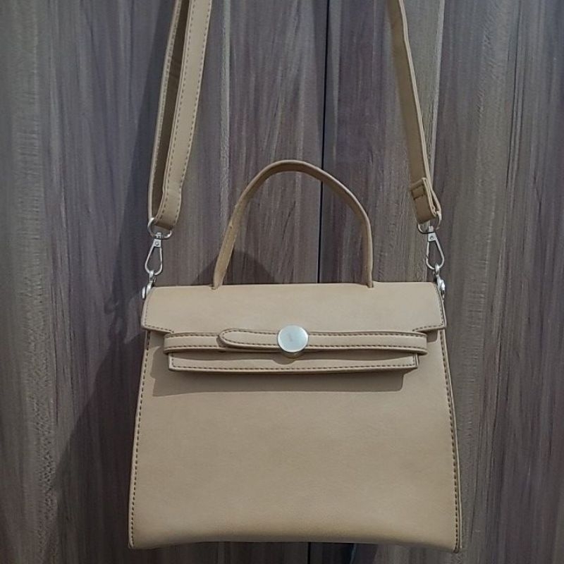 Tas Selempang Fladeo Tan