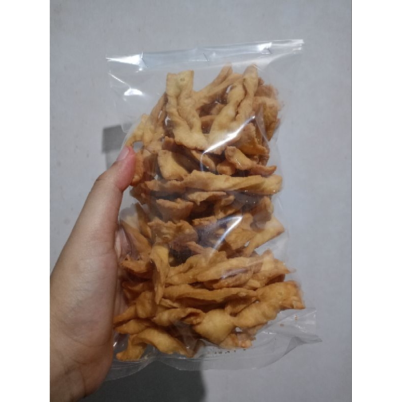 

Kue Bawang Original Homemade - 250 gram