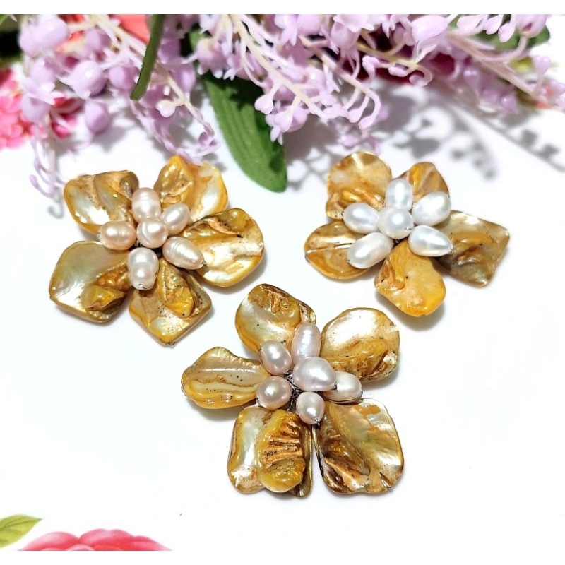 Bros Kelopak kerang Mutiara Asli