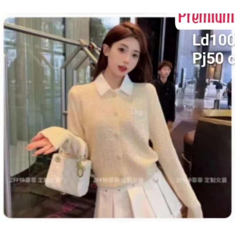 ‼️ SUPER SALE - READY - PREMIUM IMPORT ‼️ DIOR COLLAR BUTTON WOOL KNIT BLOUSE WITH CHRYSTAL LOGO