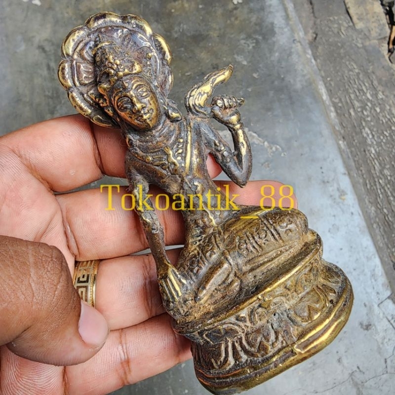 PATUNG DEWI SRI DEWI KEMAKMURAN