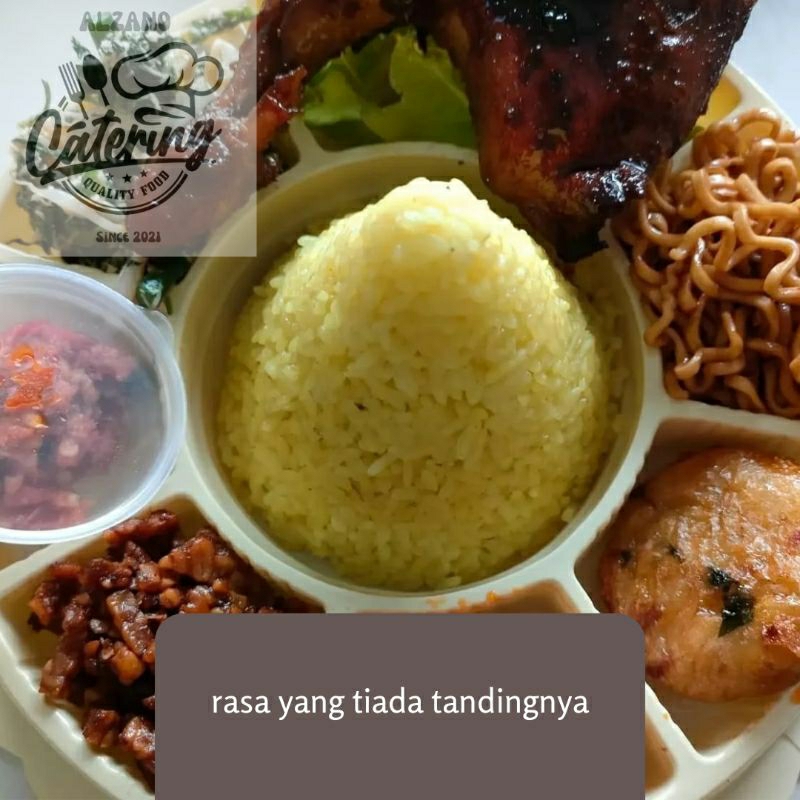 

Nasi kuning tumpeng