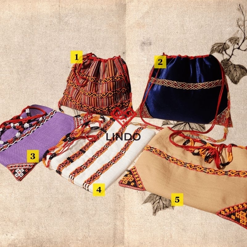 Sepu' Manik Tenun dan Beludru Toraja/Tas Bahu Manik Tenun dan Beludru Toraja (Kode: DB1021210)