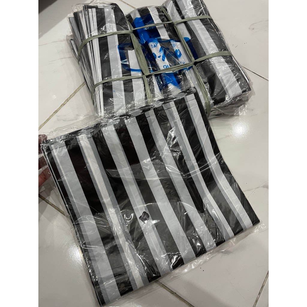 Plastik Kresek Salur Hitam Putih Tip Top - Kresek Hitam Putih - Kresek Loreng - Kresek Lurik Tip Top