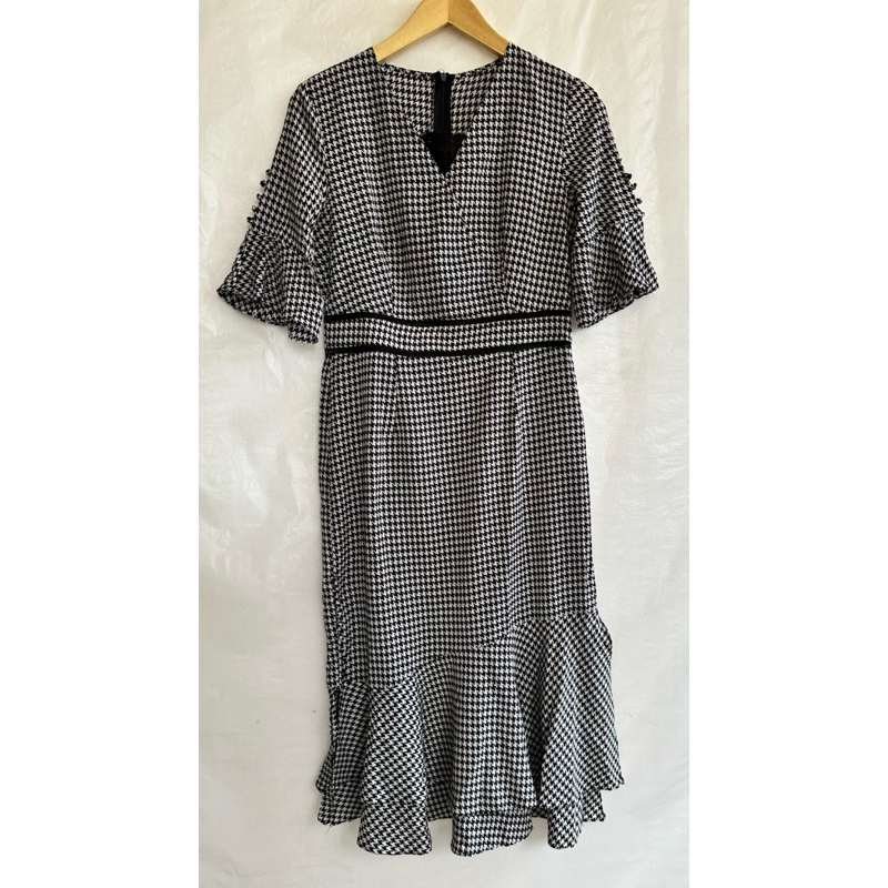 dress hitam putih bahan sifon