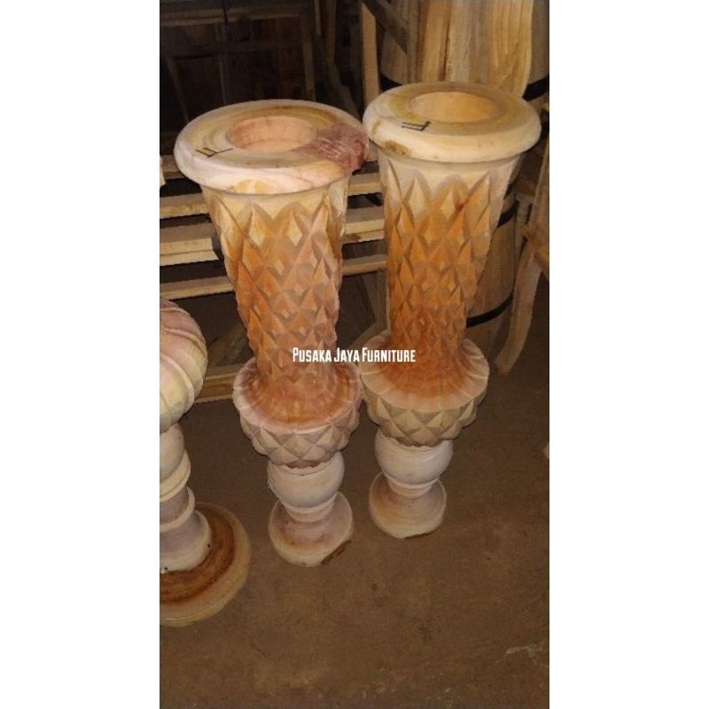 Vas Bunga Kayu Dekorasi Pelaminan Motif Nanas