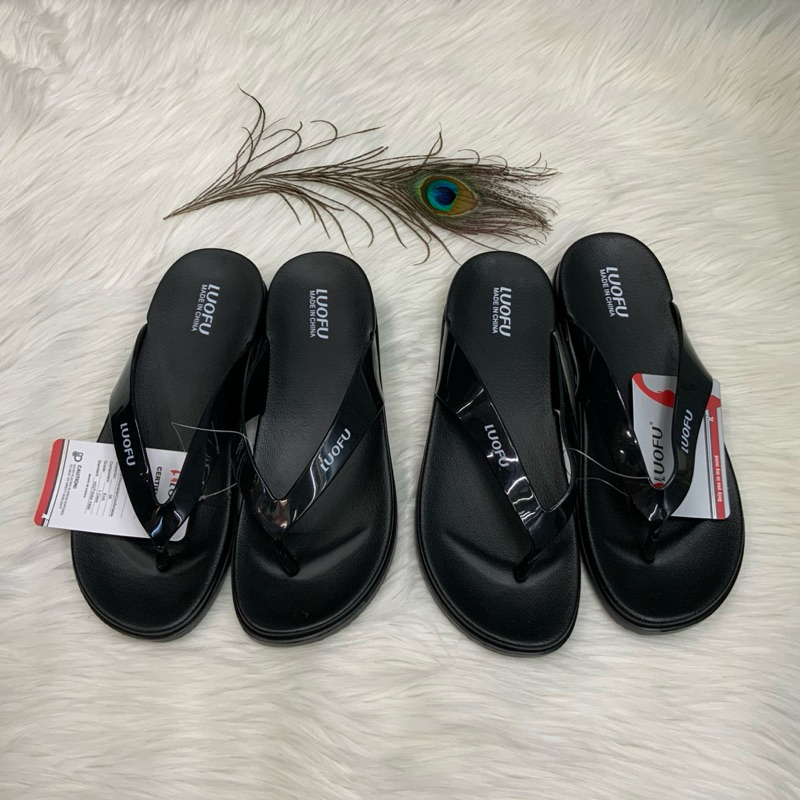 SANDAL LUOFU JEPIT WANITA HITAM
