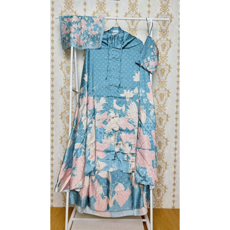 maharani prayer robe buttonscarves