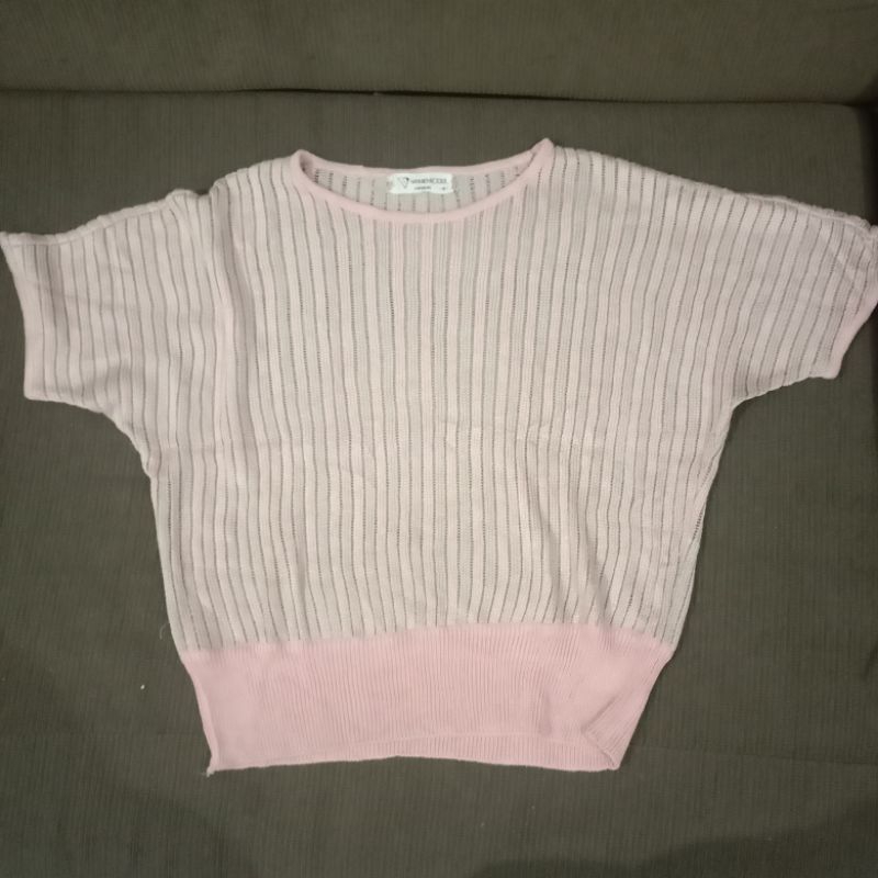 Baju rajutan garis pink cream batwing preloved