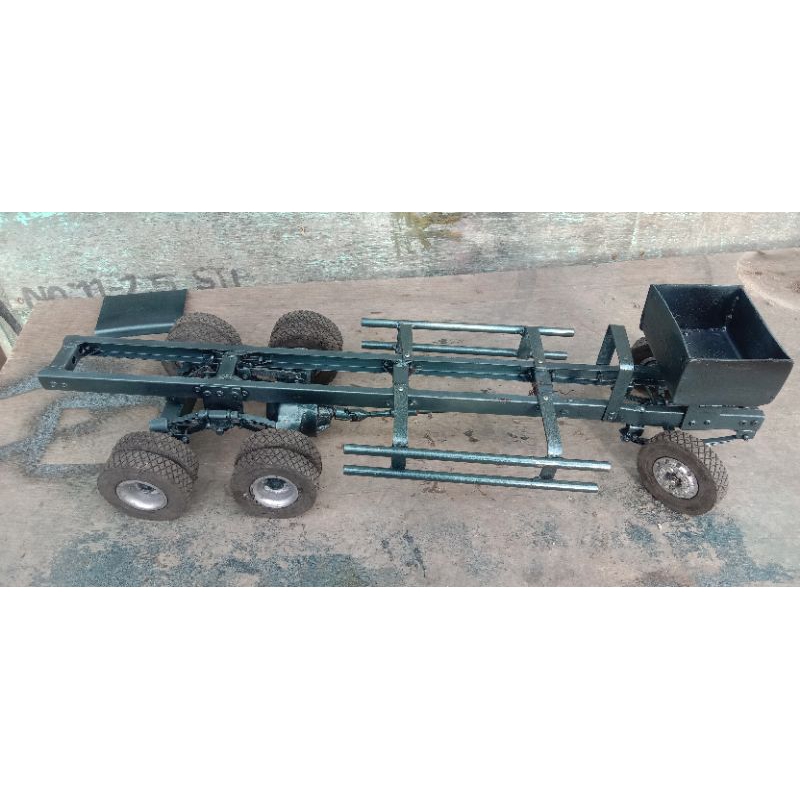 sasis miniatur truk rc skal 14 tronton