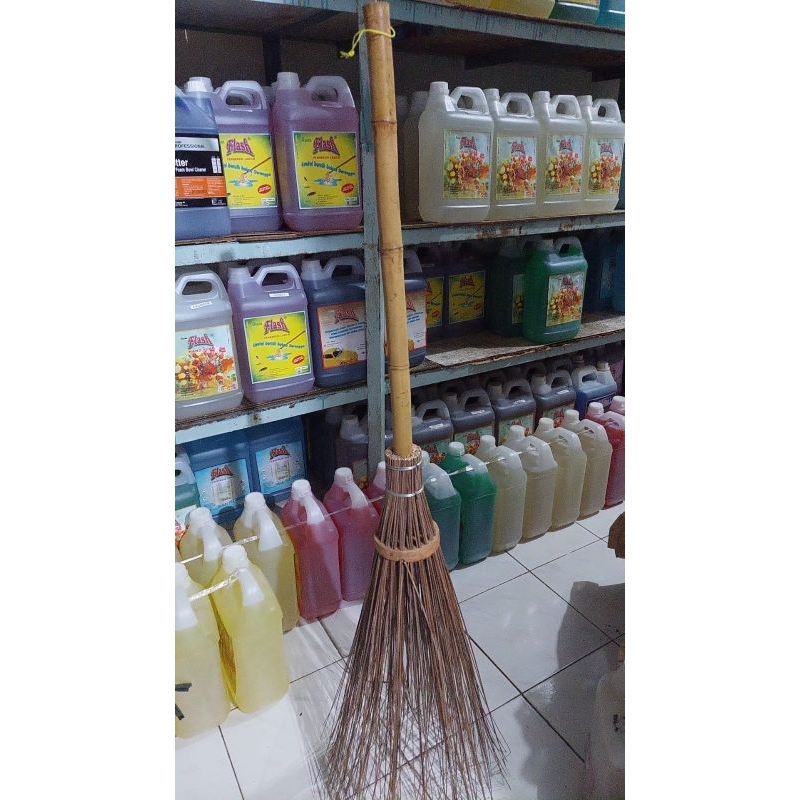 Sapu Lidi Gagang Kuat Tebal