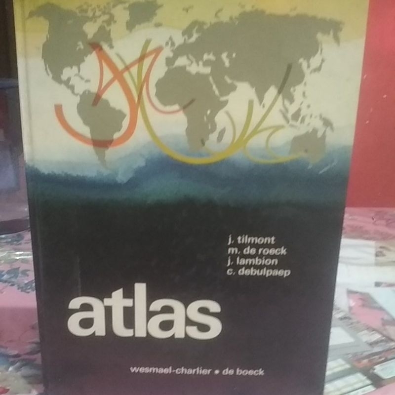 Buku Atlas import Hardcover original
