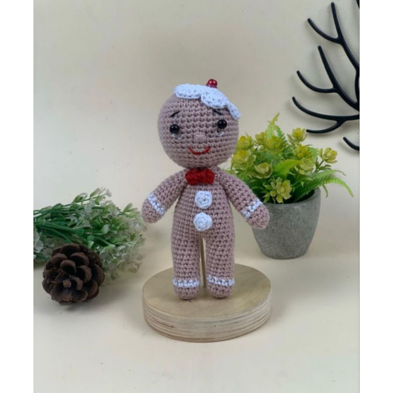 mr. ginger bread amigurumi