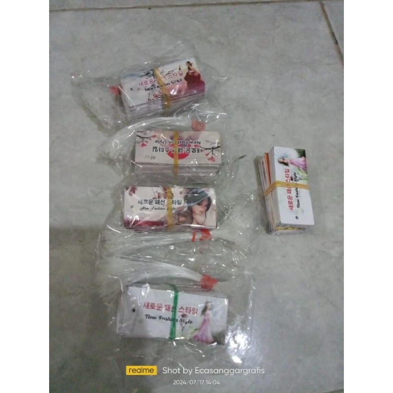

hangtag desain random (acak) free tali senar