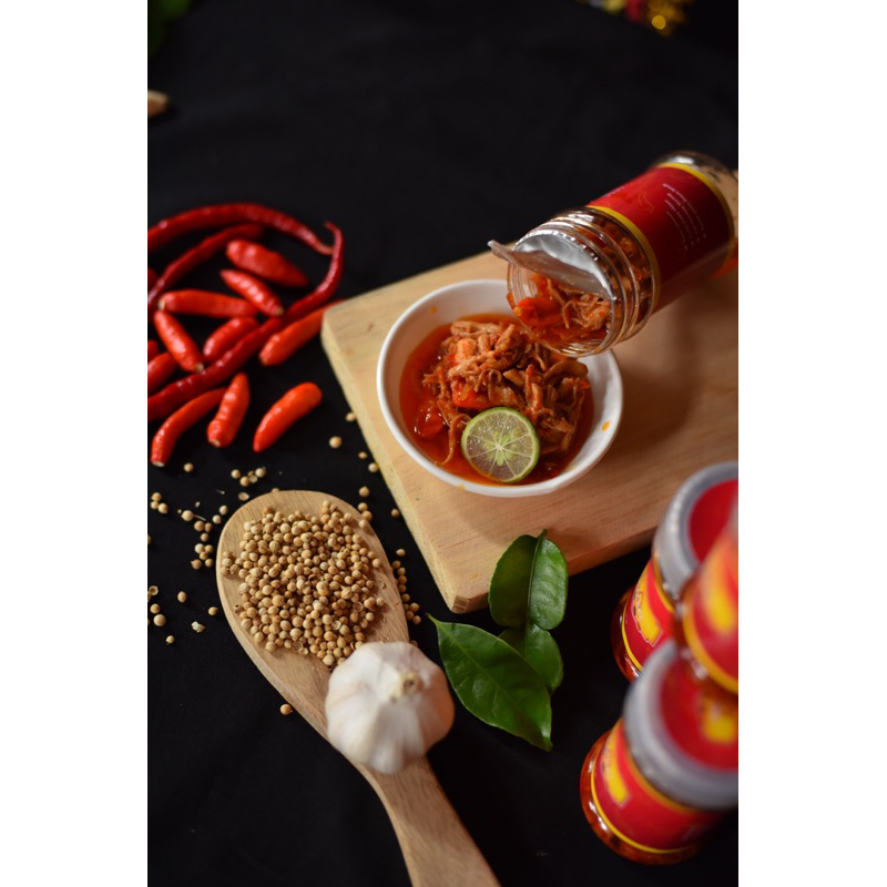 

EA SAMBEL AYAM SUWIR DAUN JERUK - FOOD