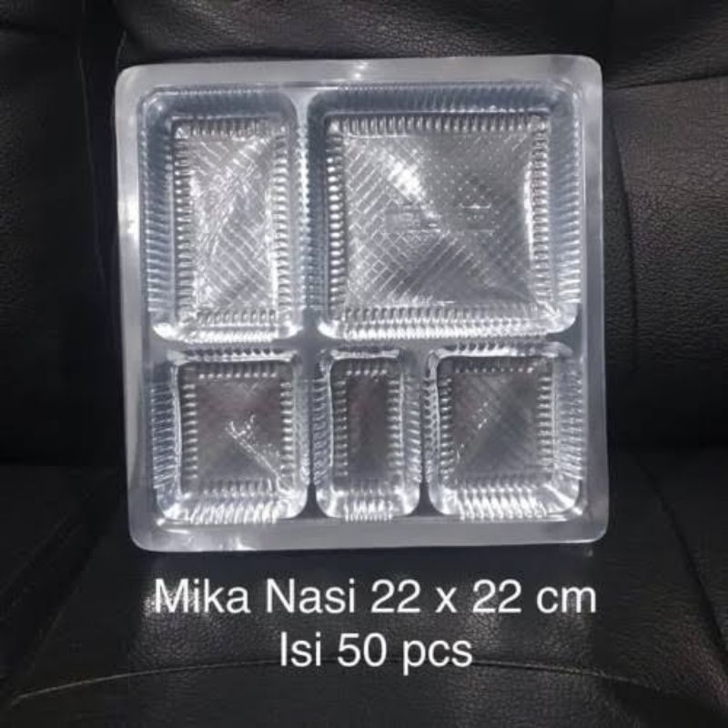 

Mika Dus 22