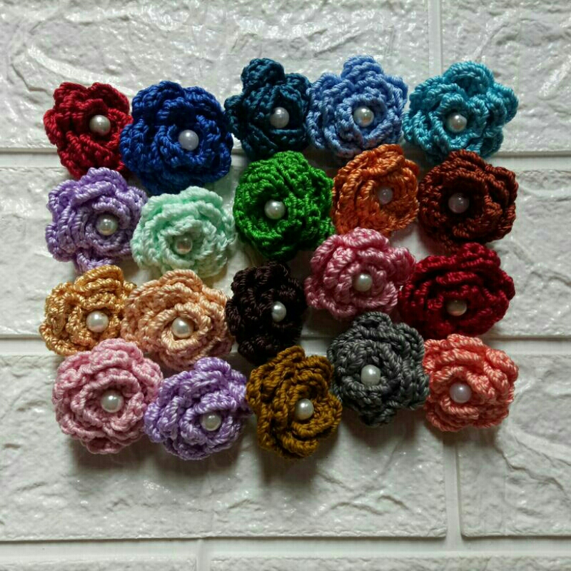 Bros rajut bunga mawar