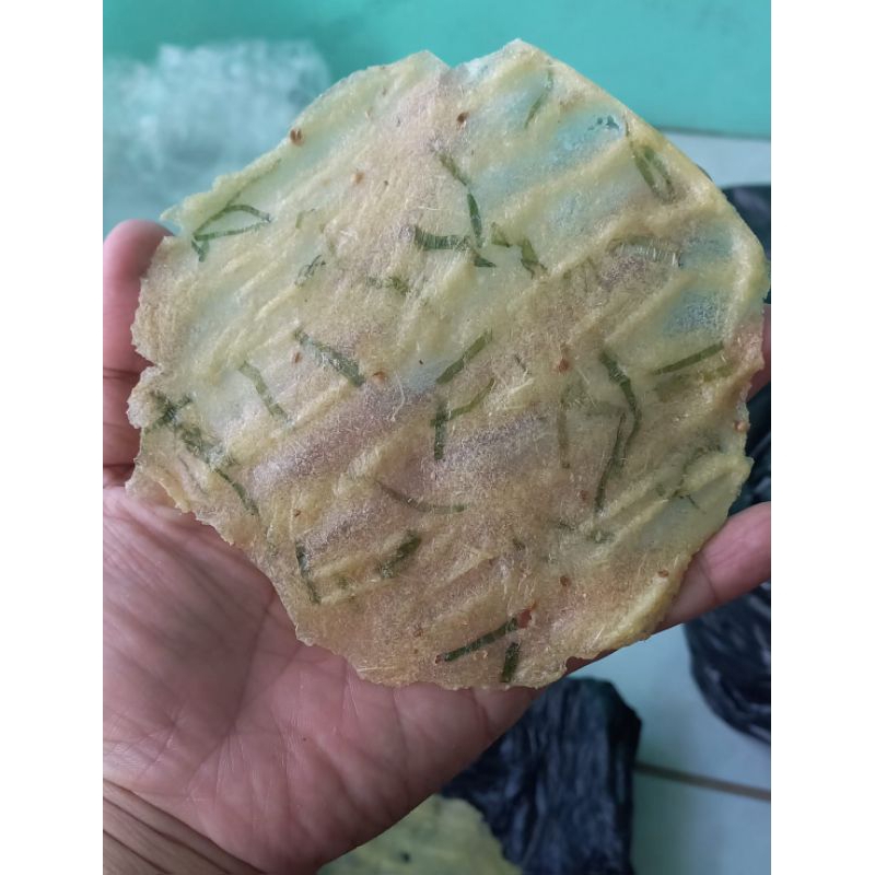 

1kg Kecimpring Singkong Mentah Daun Bawang