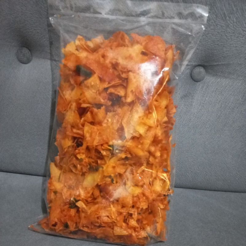 

kripik kriwil pedas daun jeruk