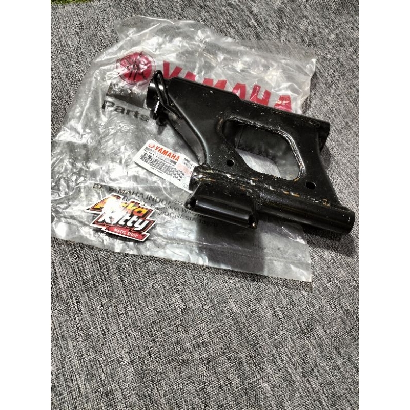 Bracket Engine monting Mio M3 Mio Z original 2PH-F1410-20