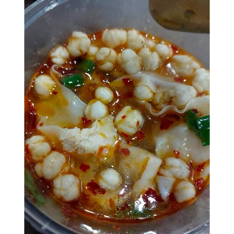 

pangsit ayam kuah chili oil