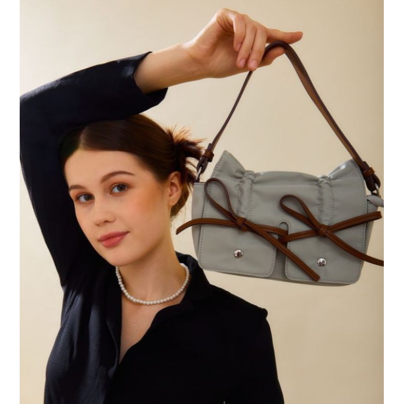 Tas Premium Nilon Pita Eksklusif By Madelyn / Tas Selempang Cantik Limited