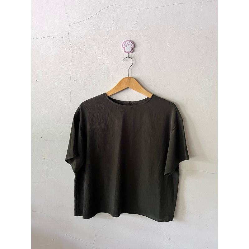 Blouse lengan pendek Uniqlo second preloved