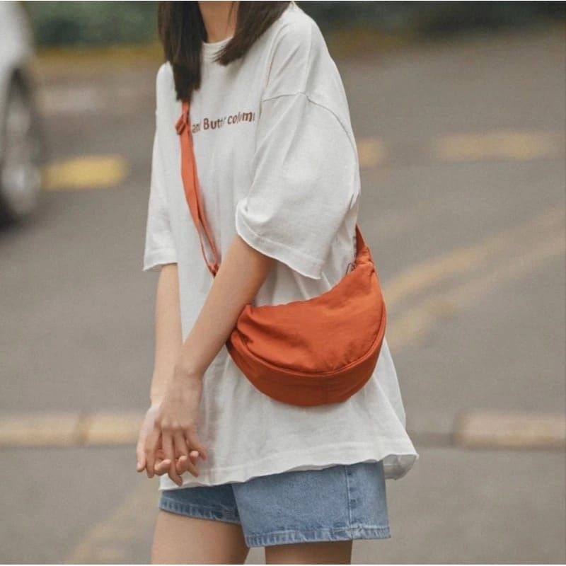 TAS WANITA SIMPLE TAS KLIPING TAS SELEMPANG HALF MOON