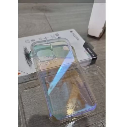 IBOX Mophie iphone 11 Pro case iridescent color