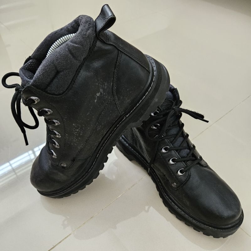 Sepatu Boots Second Branded Skechers Size 42,5 Insole 27,5cm